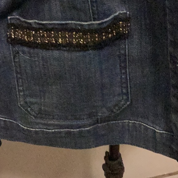 Chico’s Jean Jacket w/Golden Black Ribbon on Collar & pockets size 2 - Picture 4 of 10